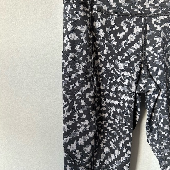 Lululemon Fast and Free  Tight - Picture 2 of 5